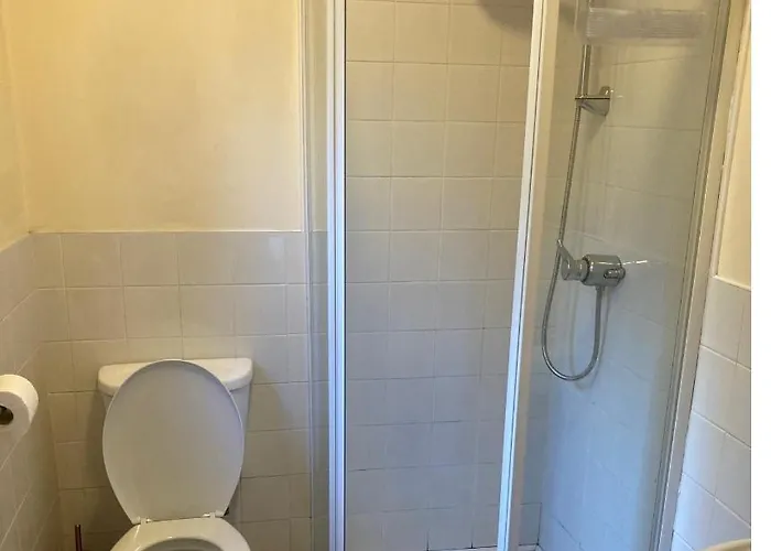 House - Self Catering Деревянный коттедж *