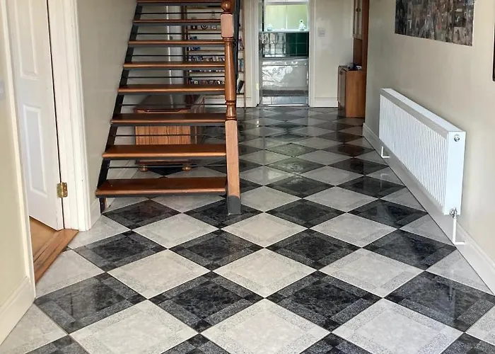 House - Self Catering *